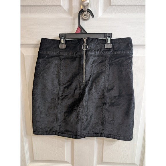 Free People Dresses & Skirts - Free People‎ Velvet Corduroy Mini Skirt Womens Black O-Ring Zip Front - Size 28